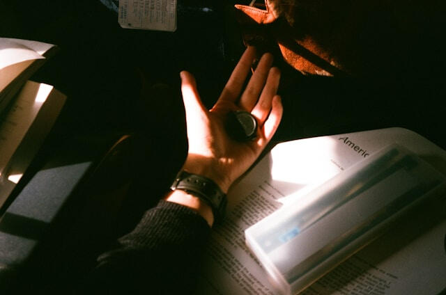 CONTRACT